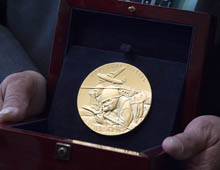 Native American code talkers get Congressional Gold Medals ...