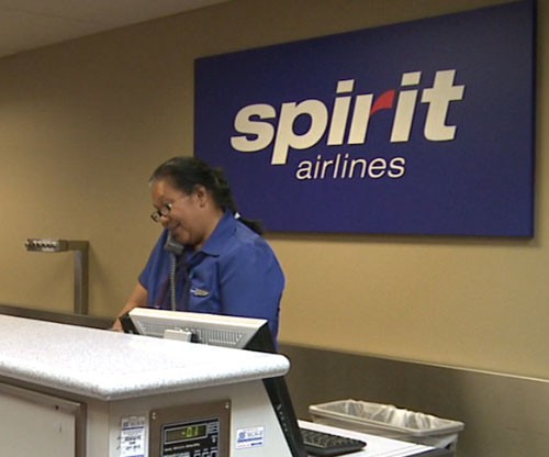 Spirit Airlines is canceling their daily flight to Las Vegas from Phoenix-Mesa Gateway Airport, but the airport is still expanding with more options. Cronkite News reporter, <b>Caroline Porter </b> has the story.