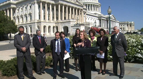 Families of crime victims came out to support a bill by Rep. Trent Franks, R-Glendale, and several other Arizona lawmakers that calls for a victims' rights amendment to the Constitution. Cronkite News reporter <b>Jessica Goldberg</b> has the story.