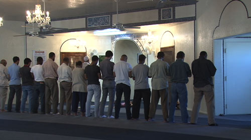 Muslims in Arizona say they are seeing a trend of Latinos converting to Islam. Cronkite News reporter <b>Jessica Danielle Ramirez</b> has the story.