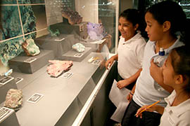 During a 2007 visit, children look at exhibits at the Arizona Mining and Mineral Museum.