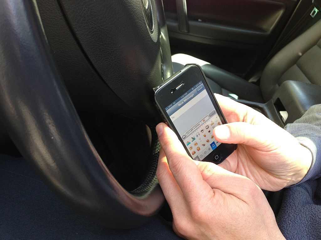 According to the U.S. Department of Transportation, 12% of all fatal distraction-affected
crashes on U.S. roadways in 2012 were reported to have involved the use of cell phones as a distraction.